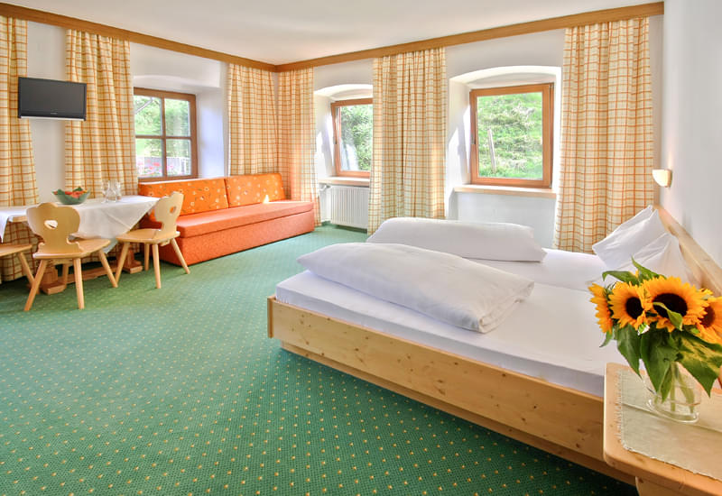 Double-Room Double-Room
