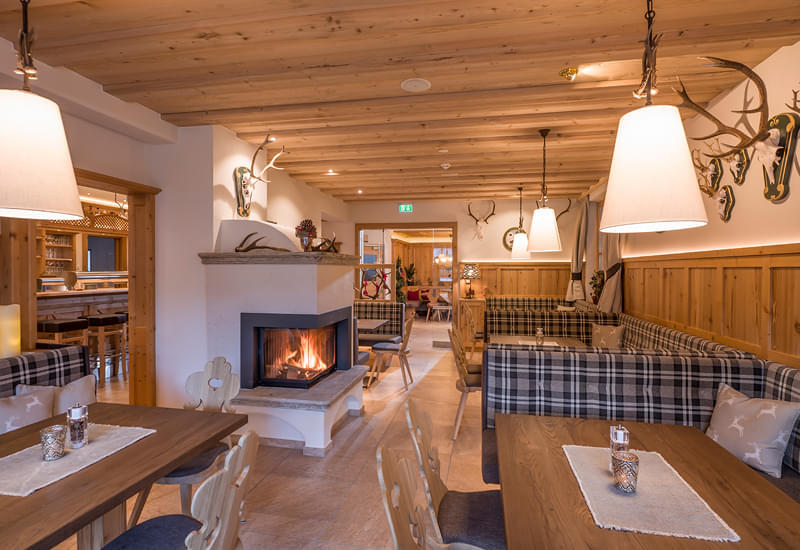 hunting-lodge hunting-lodge
