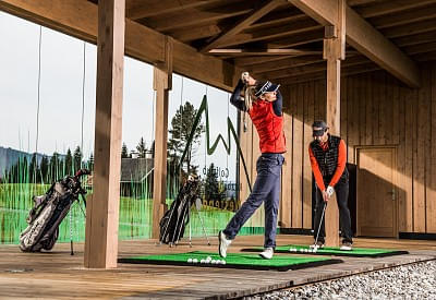 golfclubinwestendorfmirjageheye5.jpg